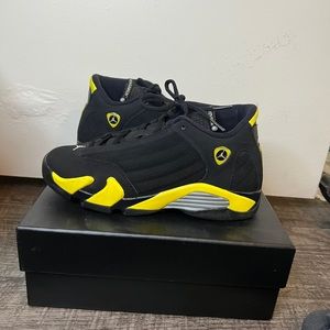 Jordan retro 14 Thunders